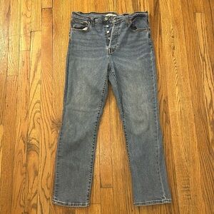 Levi’s wedgie straight size 32